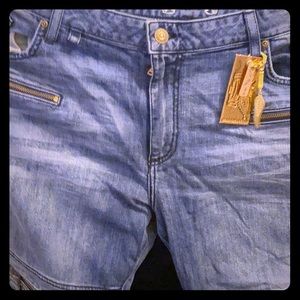 NWT Robin Jeans